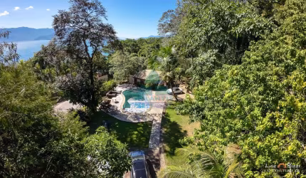 Casa para venda em Ilhabela de 1980.00m² com 4 Quartos, 1 Suite e 6 Garagens