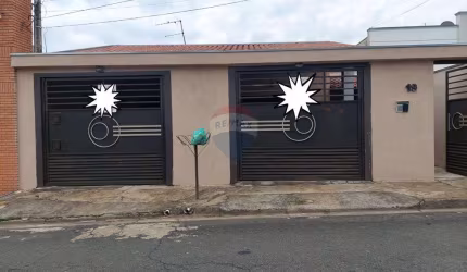Casa para venda em Jardim Igaçaba de 172.00m² com 3 Quartos, 1 Suite e 2 Garagens