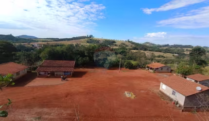 Chácara para venda em Água Comprida de 300.00m² com 7 Quartos e 10 Garagens