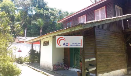 Casa de Condomínio para venda em Vila Verde de 240.00m² com 4 Quartos, 3 Suites e 4 Garagens