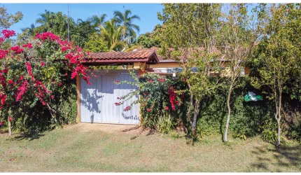 Casa para venda em Jardim São João de 180.00m² com 2 Quartos, 1 Suite e 8 Garagens