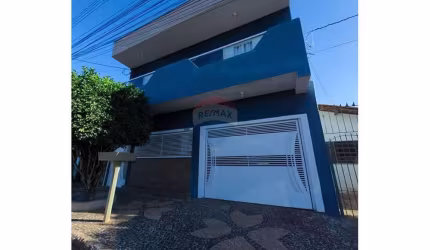 Sobrado para venda em Parque Tiradentes de 105.00m² com 4 Quartos e 2 Garagens
