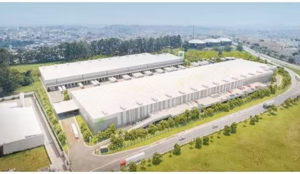 Galpão / Depósito / Armazém para alugar em Itaquera de 5423.00m²
