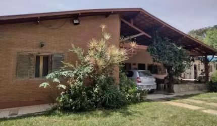 Chácara para venda em Village Campinas de 185.00m² com 3 Quartos, 1 Suite e 13 Garagens
