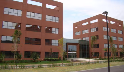 Sala Comercial para alugar em Parque Dos Resedás de 196.00m² com 6 Garagens