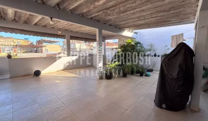 Casa para venda em Irajá de 102.00m² com 3 Quartos, 2 Suites e 3 Garagens