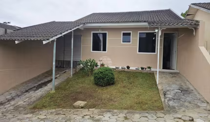 Casa para venda em Embu de 96.00m² com 3 Quartos e 2 Garagens