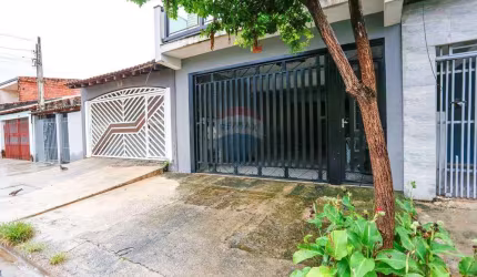 Casa para venda em Jardim São Lourenzo de 361.00m² com 5 Quartos, 1 Suite e 3 Garagens