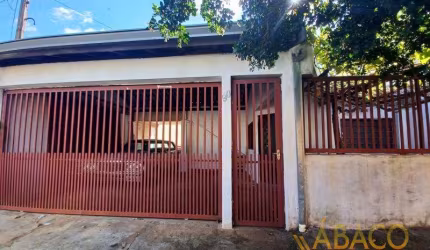 Casa para venda em Parque Santa Felícia Jardim de 150.00m² com 4 Quartos, 1 Suite e 2 Garagens