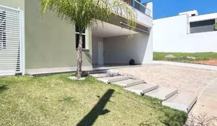 Casa de Condomínio para venda em Reserva Ermida de 205.00m² com 3 Quartos, 1 Suite e 6 Garagens