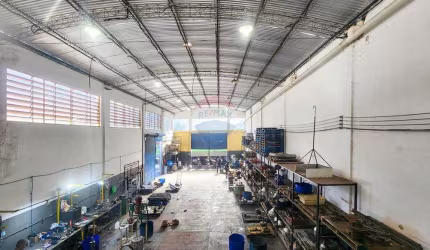Galpão / Depósito / Armazém para venda em Independência de 747.00m² com 20 Garagens