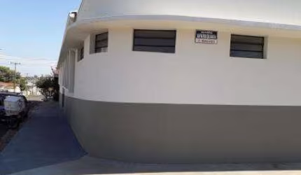 Prédio Comercial para alugar em Vila Brasília de 450.00m² com 2 Garagens