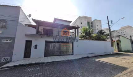 Casa para alugar em Vila Paulo Romeu de 365.00m² com 3 Quartos, 1 Suite e 4 Garagens