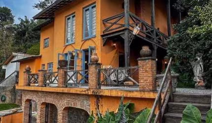 Casa para venda em Recanto Impla de 603.00m² com 4 Quartos, 2 Suites e 4 Garagens