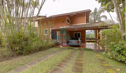 Casa para venda em Recanto Da Lagoinha de 228.00m² com 4 Quartos, 2 Suites e 3 Garagens