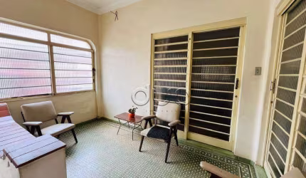 Casa para venda em Centro de 121.00m² com 4 Quartos e 3 Garagens
