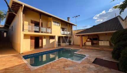 Casa para venda em Loteamento Caminhos De São Conrado (sousas) de 358.00m² com 4 Quartos, 1 Suite e 2 Garagens