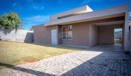 Casa de Condomínio para venda em Jardim Shangri-lá de 230.00m² com 3 Quartos, 3 Suites e 2 Garagens