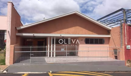 Casa para venda em Parque Industrial de 171.00m² com 3 Quartos, 2 Suites e 2 Garagens