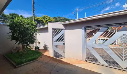 Casa para venda em Jardim Arangá de 154.00m² com 3 Quartos, 1 Suite e 4 Garagens