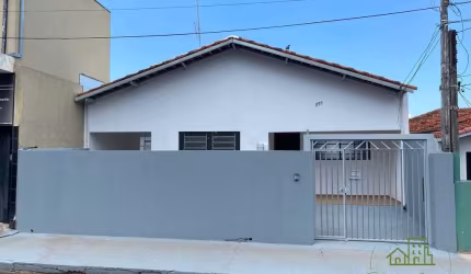Casa para venda em Centro de 259.00m² com 6 Quartos, 1 Suite e 6 Garagens