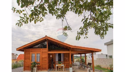 Casa de Condomínio para venda em Araçoiaba da Serra de 100.00m² com 2 Quartos, 1 Suite e 6 Garagens