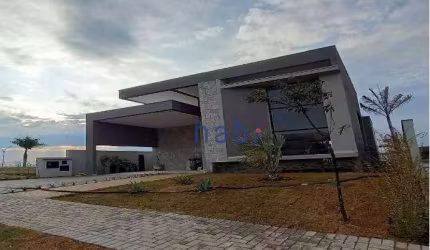 Casa de Condomínio para alugar em Alphaville Nova Esplanada 4 de 235.00m² com 3 Quartos, 3 Suites e 4 Garagens