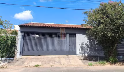 Casa para venda em Jardim Petrópolis de 180.00m² com 3 Quartos, 1 Suite e 3 Garagens