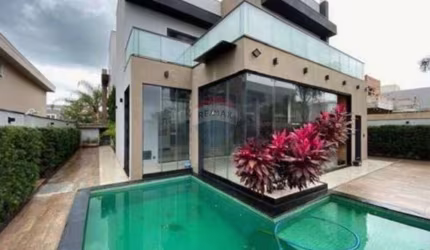 Casa de Condomínio para alugar em Residencial E Empresarial Alphaville de 380.00m² com 5 Quartos, 5 Suites e 4 Garagens