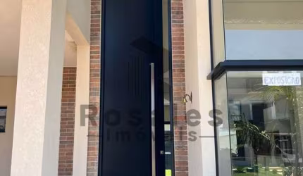 Casa para venda em Condomínio Royal Garden de 183.00m² com 3 Quartos, 3 Suites e 4 Garagens