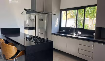 Sobrado para venda e aluguel em Fazenda Rodeio de 215.00m² com 3 Quartos, 3 Suites e 4 Garagens
