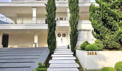 Casa de Condomínio para venda e aluguel em Granja Viana de 1400.00m² com 7 Quartos, 7 Suites e 10 Garagens