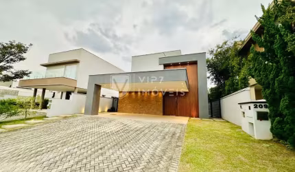 Casa para venda em Alphaville de 295.00m² com 3 Quartos, 3 Suites e 6 Garagens