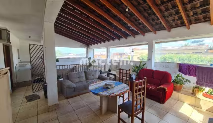 Sobrado para venda em Jardim Jandaia de 381.00m² com 4 Quartos, 1 Suite e 4 Garagens
