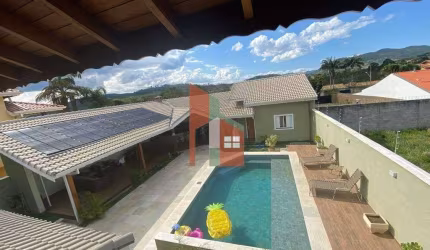 Chácara para venda em Piracaia de 418.00m² com 3 Quartos, 1 Suite e 2 Garagens