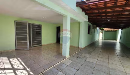 Casa para venda em Bonfim Paulista de 190.00m² com 3 Quartos e 4 Garagens