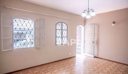 Casa para venda em Centro de 143.00m² com 3 Quartos, 1 Suite e 2 Garagens