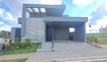 Casa de Condomínio para venda em Village Normand de 170.00m² com 3 Quartos, 1 Suite e 2 Garagens