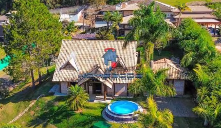 Sobrado para venda em Penha de 330.00m² com 4 Quartos, 2 Suites e 4 Garagens