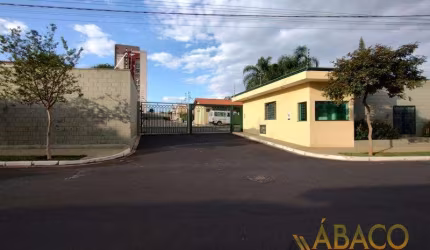 Casa para alugar em Jardim Hikari de 140.00m² com 4 Quartos, 1 Suite e 2 Garagens