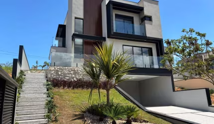 Casa para venda em Cézar De Souza de 210.00m² com 3 Quartos, 3 Suites e 4 Garagens