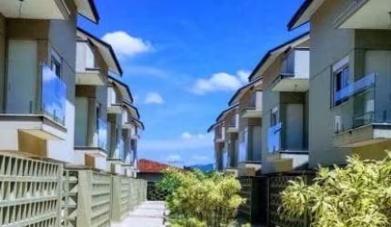 Casa para venda em Vila Oliveira de 449.00m² com 3 Quartos, 3 Suites e 6 Garagens