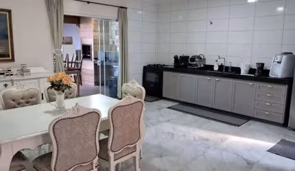 Casa para venda em Villas Paraíso de 180.00m² com 3 Quartos, 1 Suite e 3 Garagens