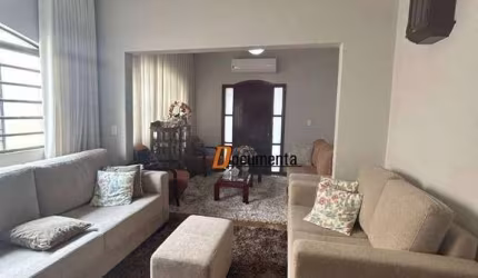 Casa para venda em Jardim Do Prado de 228.00m² com 3 Quartos e 5 Garagens