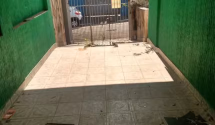 Casa para venda em Taboão de 250.00m² com 2 Quartos e 2 Garagens