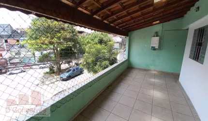 Sobrado para venda em Conceição de 200.00m² com 2 Quartos e 3 Garagens