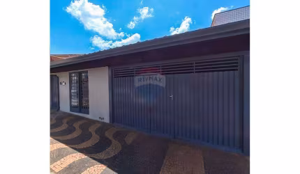 Casa para venda em Parque Industrial de 205.36m² com 3 Quartos e 2 Garagens