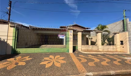 Casa para venda em Jardim Universitário de 178.30m² com 4 Quartos e 1 Suite