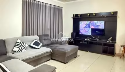 Casa para alugar em Jardim Claret de 266.00m² com 4 Quartos e 4 Garagens