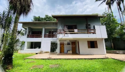 Sobrado para venda em Dos Finco de 474.00m² com 3 Quartos, 3 Suites e 7 Garagens